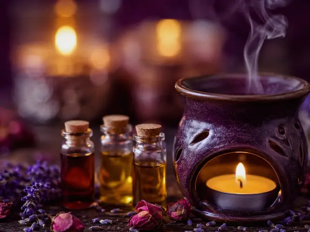 Buhurdanlık ve aromaterapi yağı şişeleri — Nişantaşı, Masaj Salonun